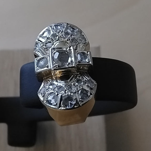 Geelgouden ring met oude diamant